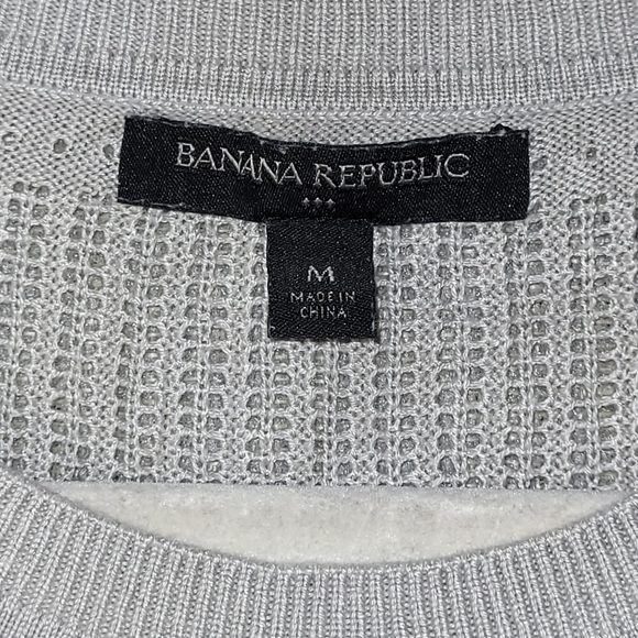 Banana Republic Size Medium Light Gray Crewneck Knitted Sweater - Picture 2 of 4